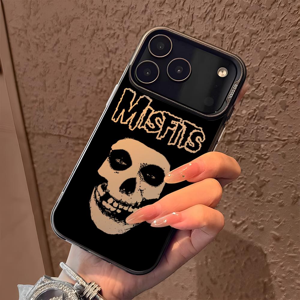 Misfits Handyhülle für iPhone  – Apple Iphone 15 Bewertung und Preis
